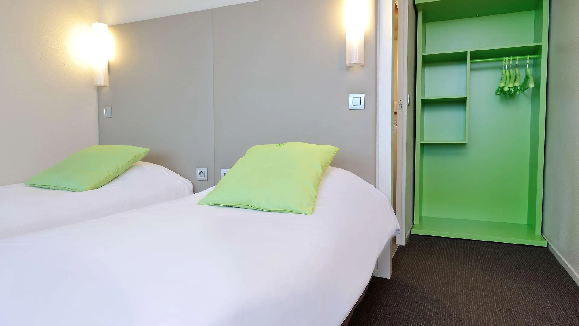 Hotel Campanile Blanc-Mesnil