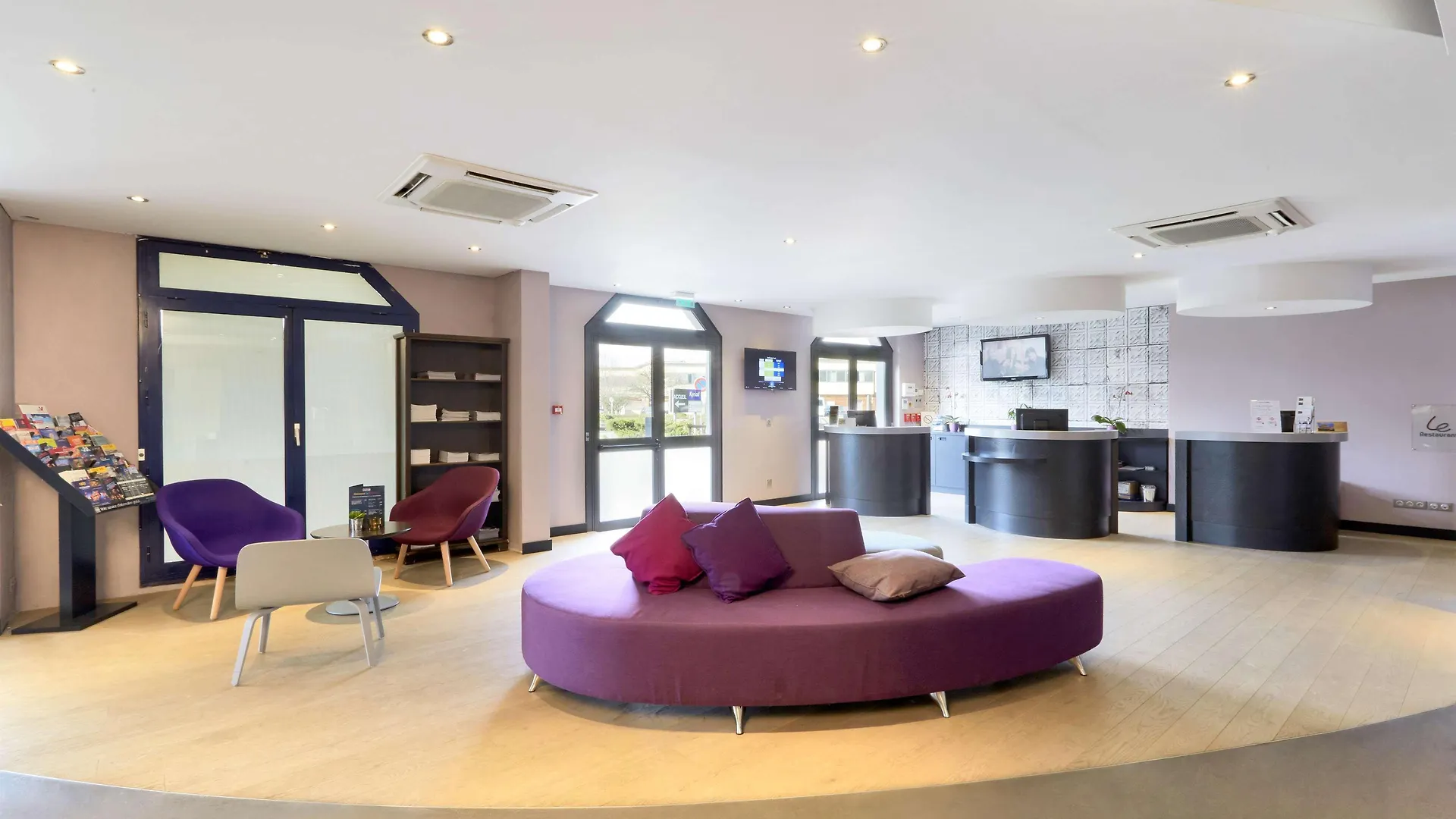 Hotel Campanile Blanc-Mesnil 3*,