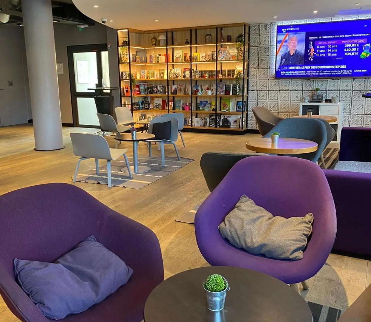 Hotel Campanile Blanc-Mesnil