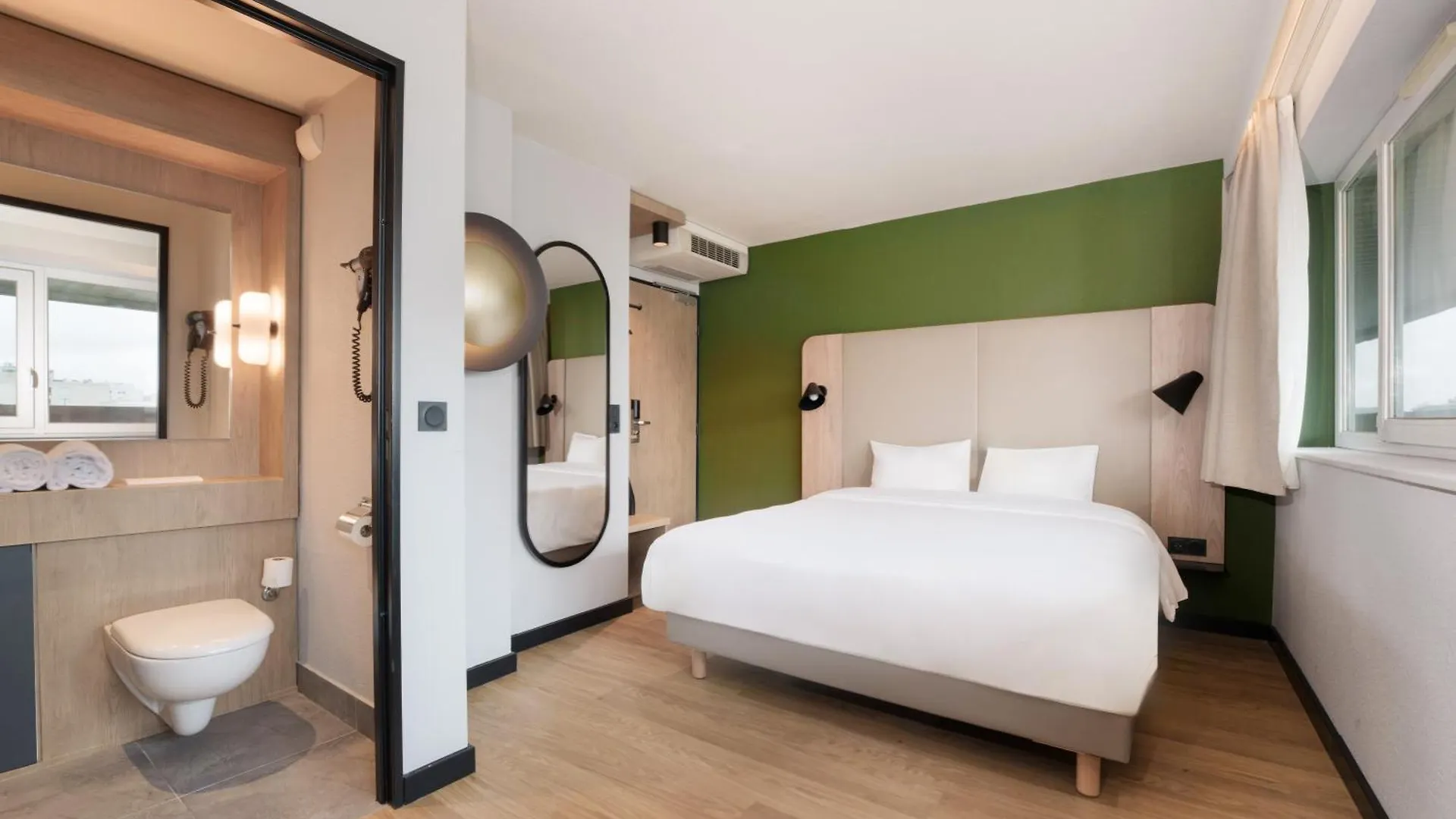 Hotel Campanile Blanc-Mesnil
