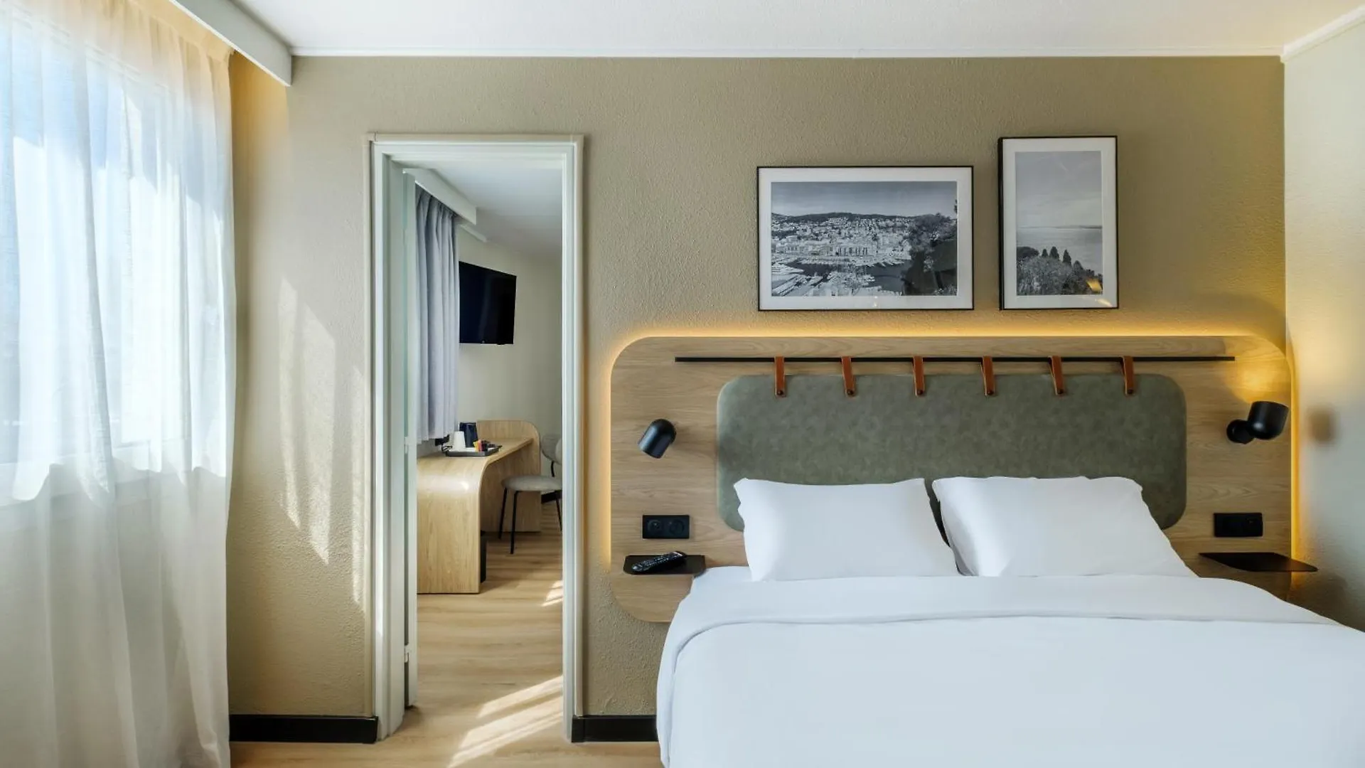 Hotel Campanile Blanc-Mesnil