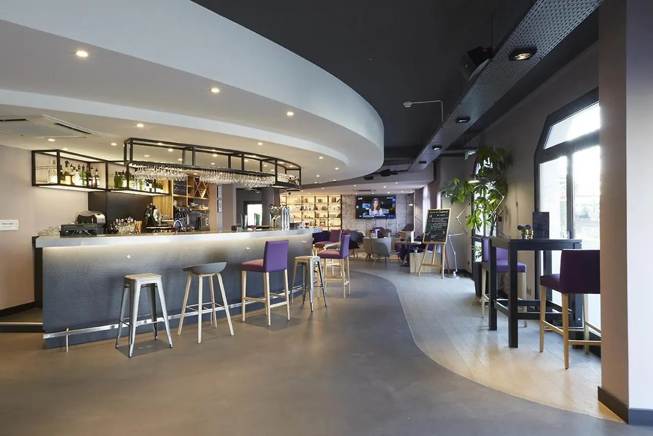 Hotel Campanile Blanc-Mesnil